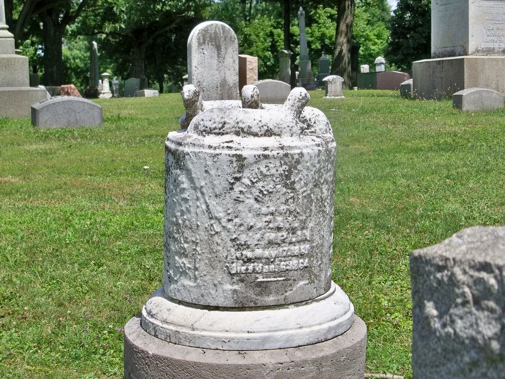 Forest Lawn Cemetery