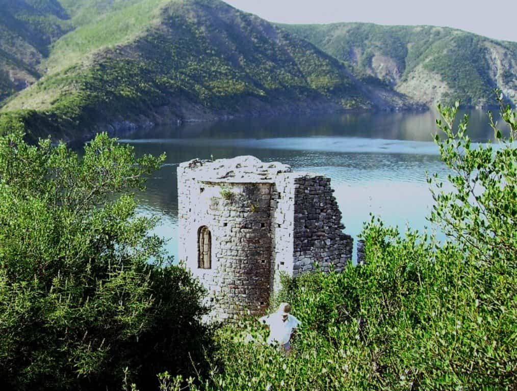 Ruins on Shurdhah Island