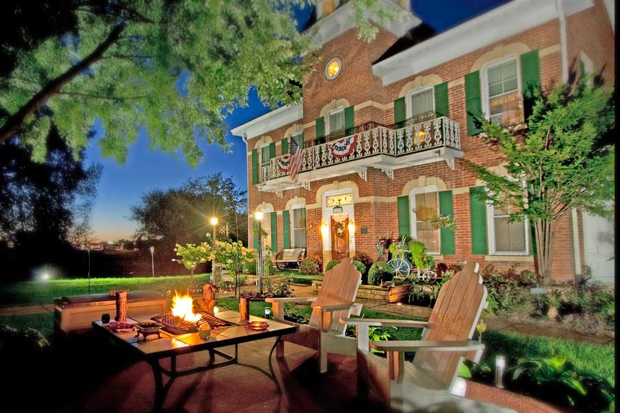 Cloran Mansion Bed & Breakfast