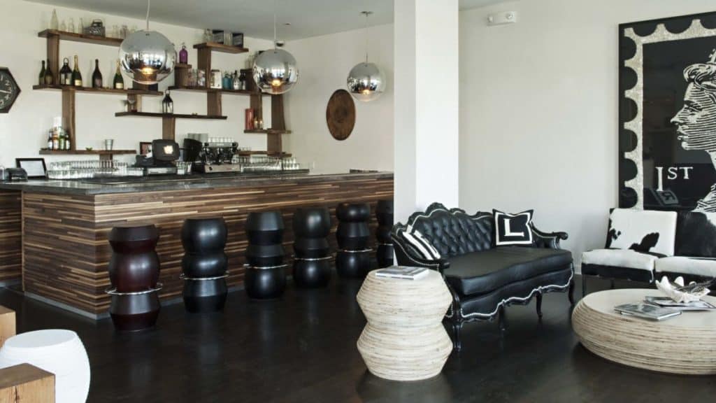 Bungalow Hotel - Bar