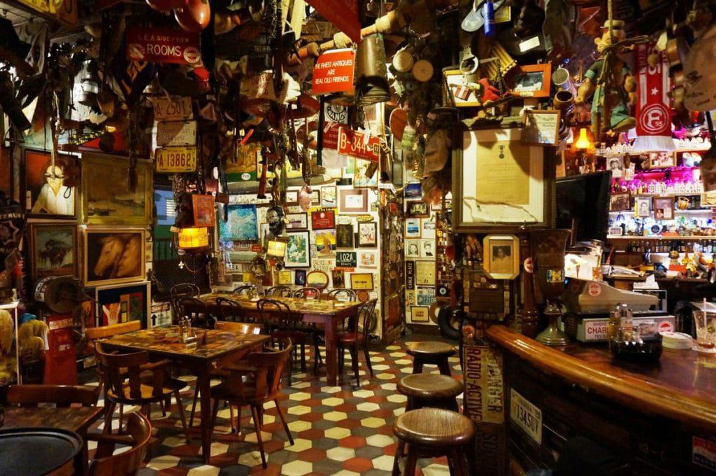Charlie's Bar, Aruba