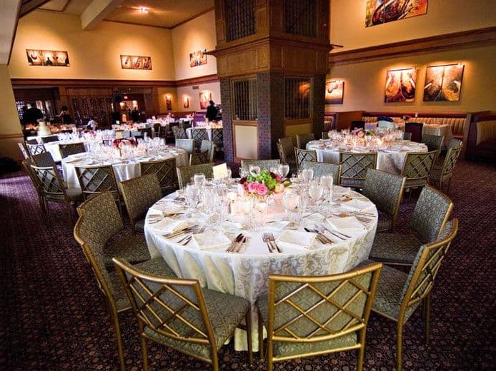 Stonehedge Inn & Spa – Tyngsboro