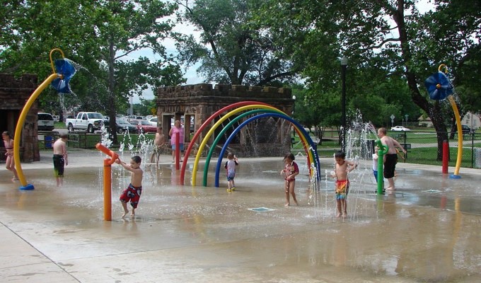 Andrews Park and Colonial Estates Park, Norman