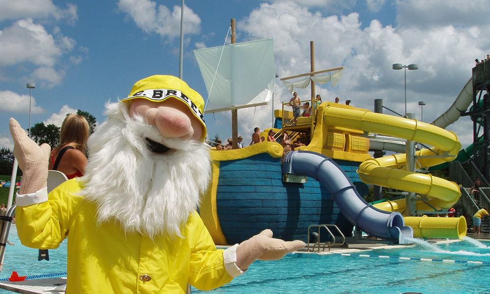 Cascade Bay Water Park, Eagan