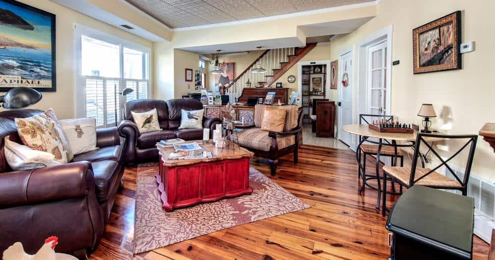 Chez Amis Bed & Breakfast