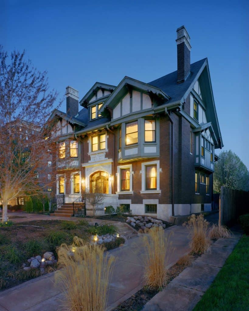 Fleur-de-Lys Mansion