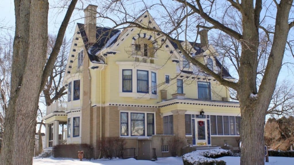 Honeybee Inn Bed & Breakfast