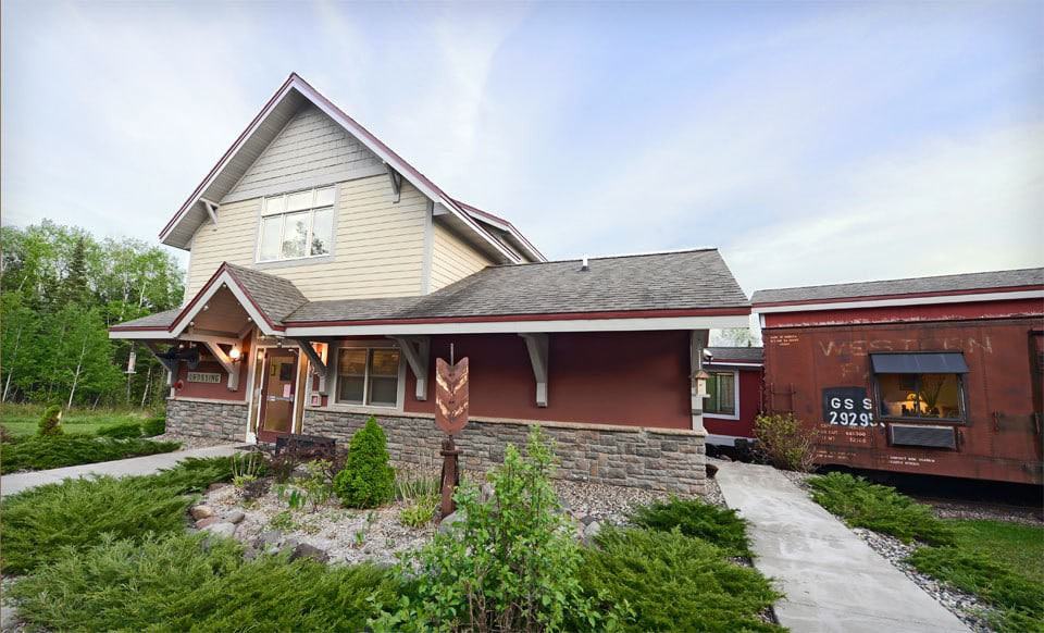 Northern Rail Traincar Inn