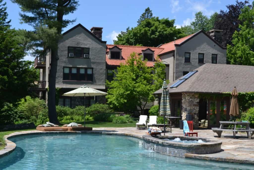 Rock Hall Luxe Lodging
