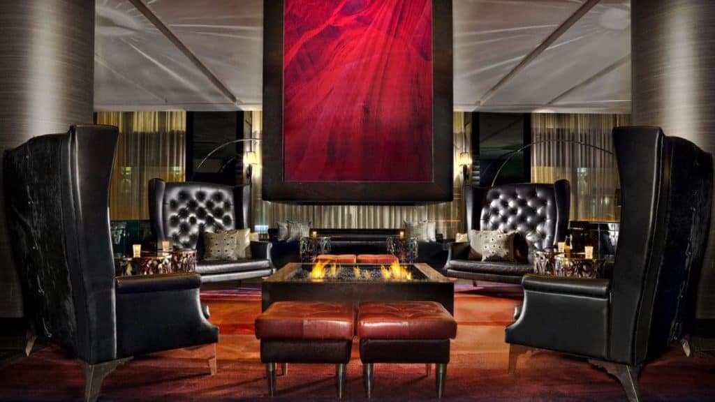 W Minneapolis – The Foshay