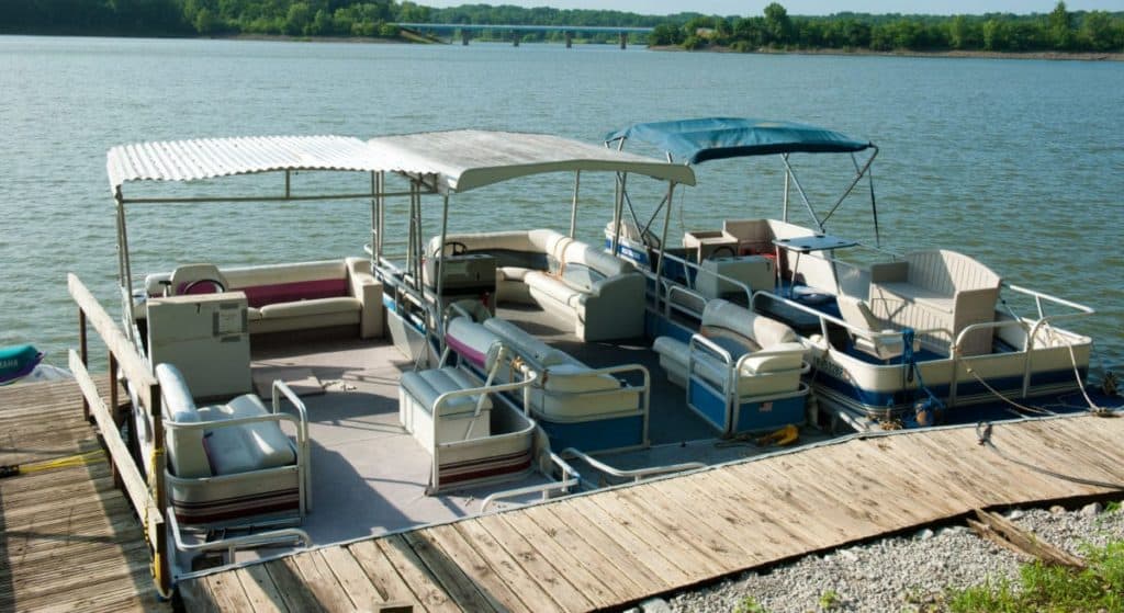 Raccoon Lakeside Lodge