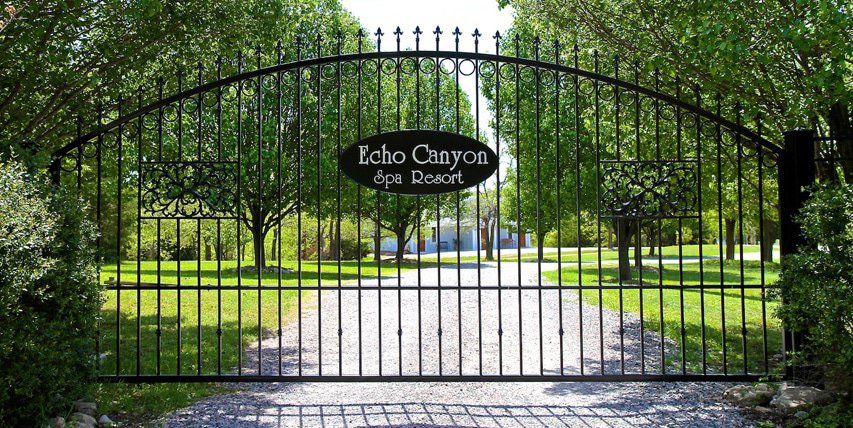 Echo Canyon Spa Resort
