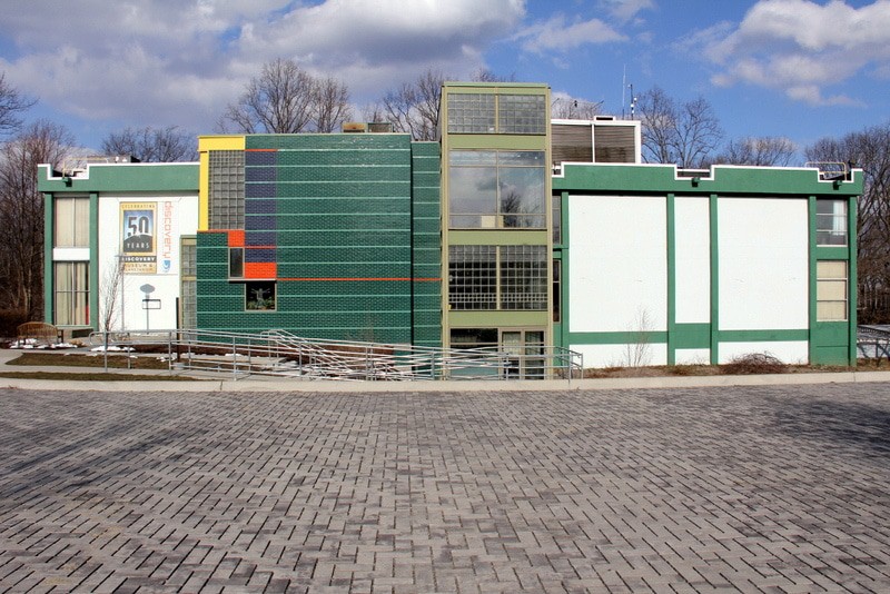 Discovery Museum and Planetarium