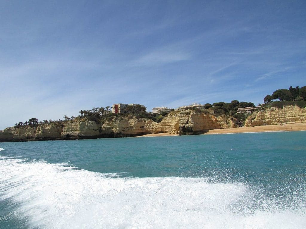 Praia da Cova Redonda