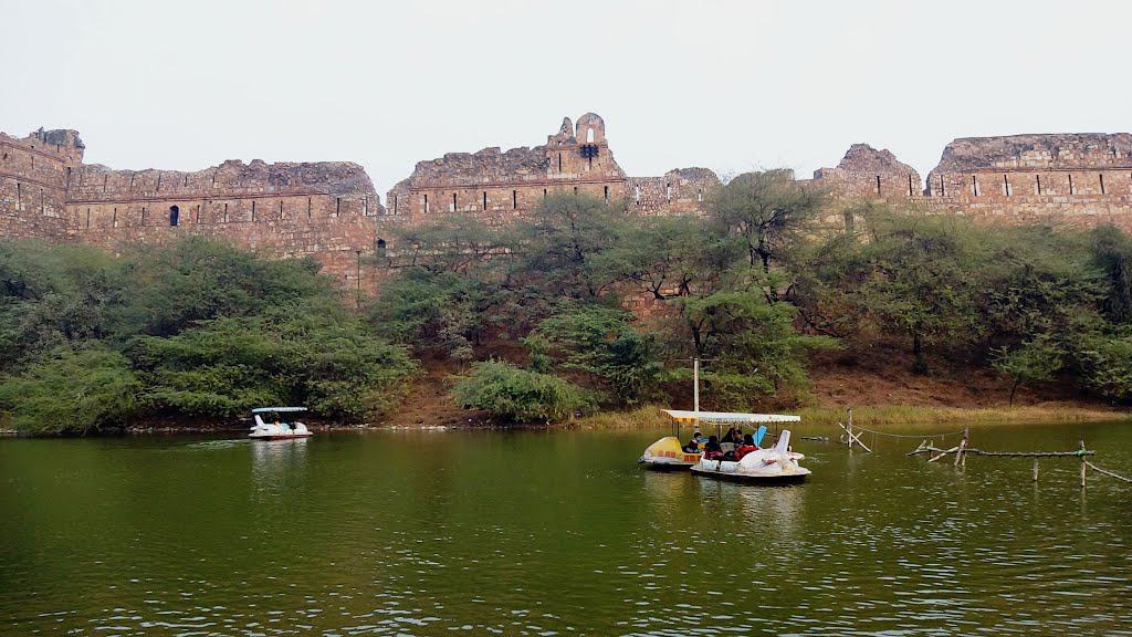 Boating at Old Fort