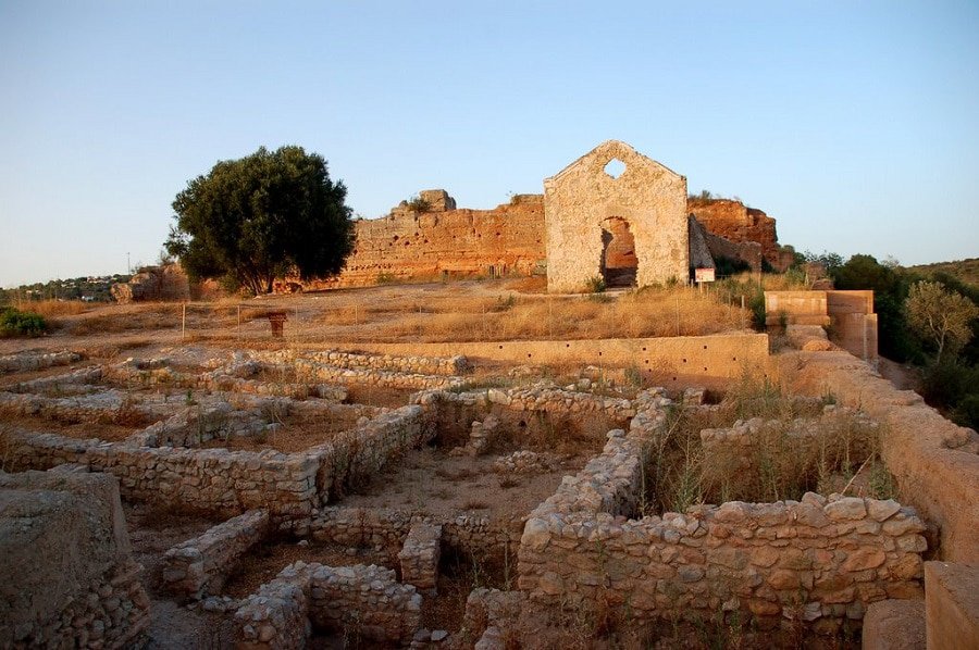 Castelo De Paderne