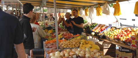 Courbevoie Market