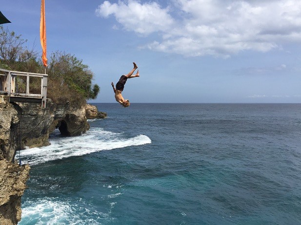 Mahana Point Cliff Jump