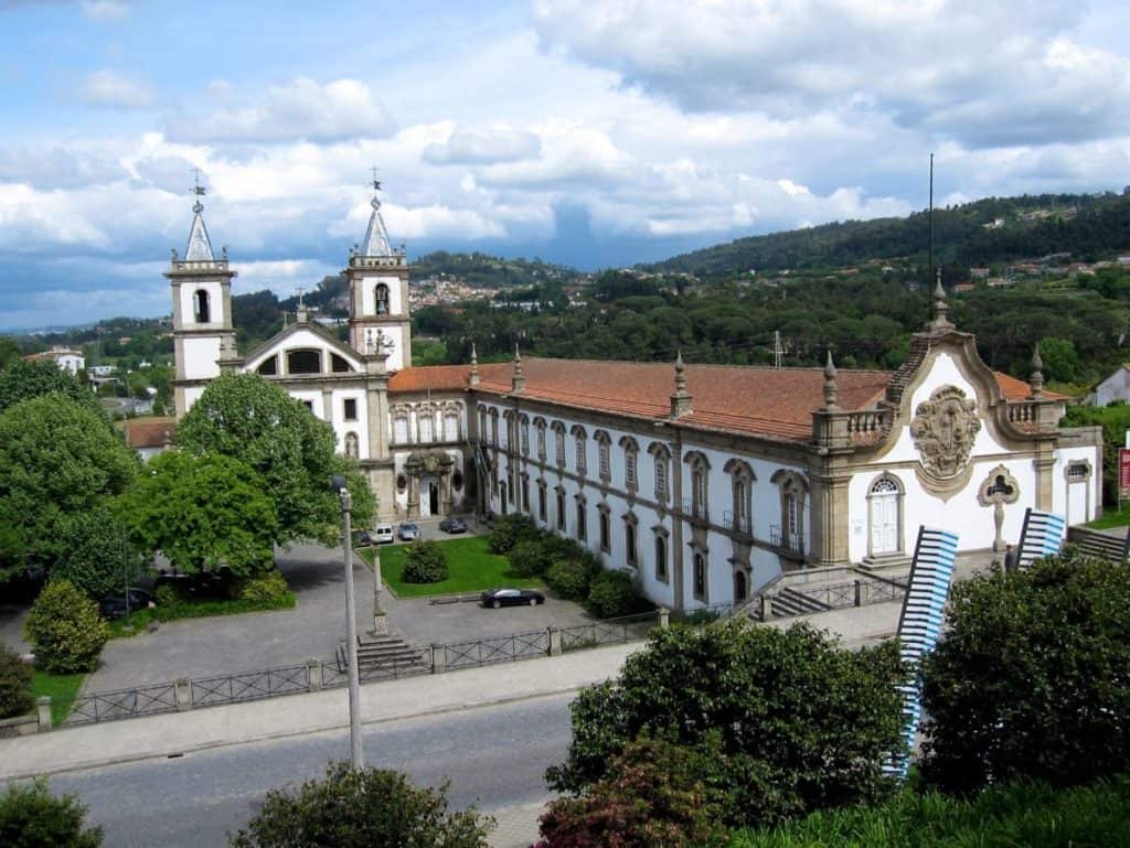 Mosteiro De Santo Tirso