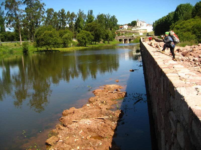 Ponte Medieval Do Rio Marnel