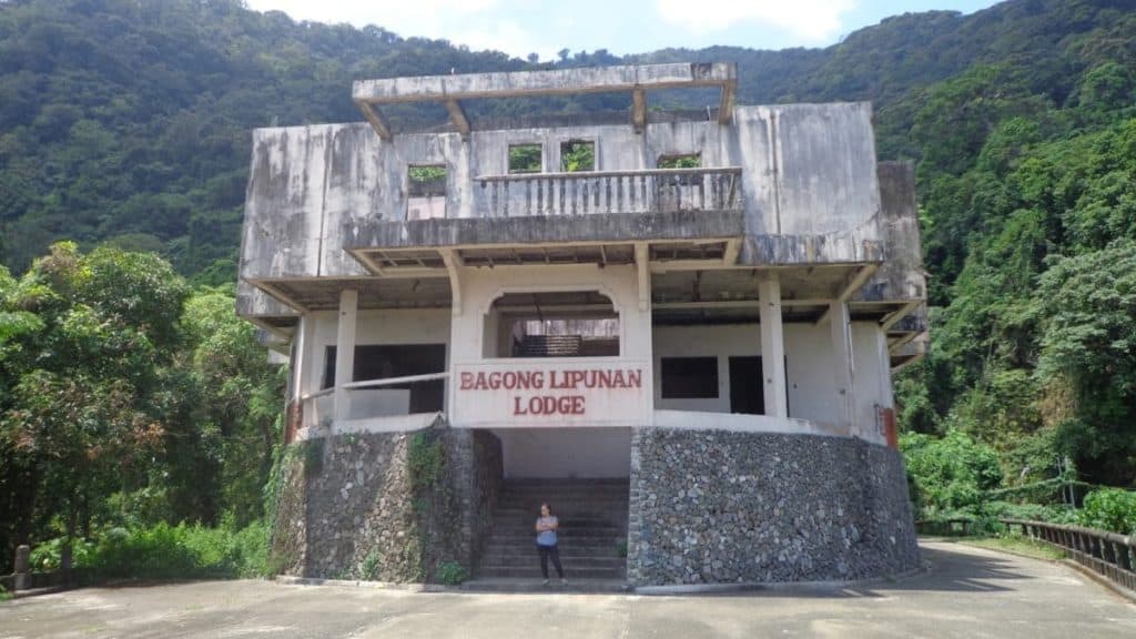 Bagong Lipunan Lodge Ruins