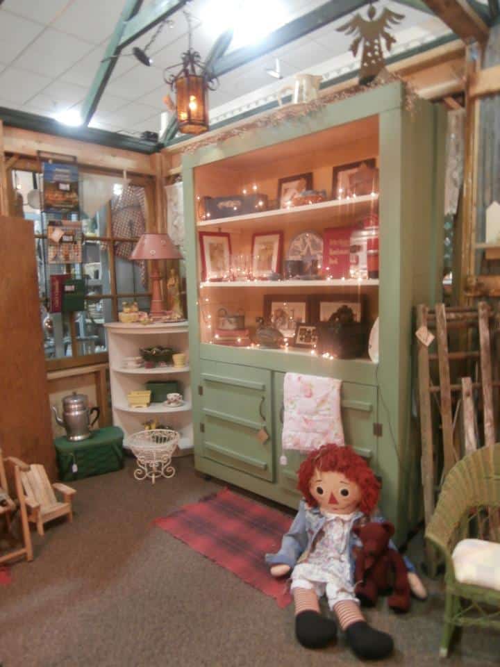 Collette's Vintage And Antique Mall