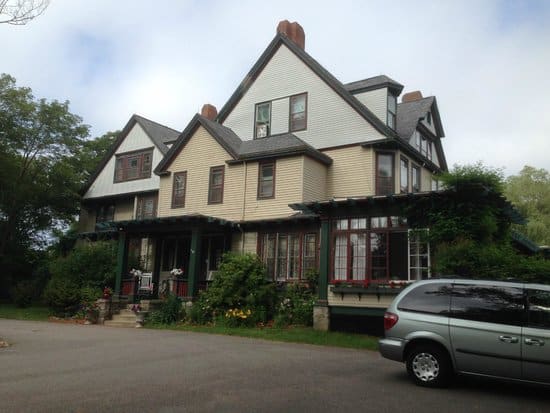 Eden Manor