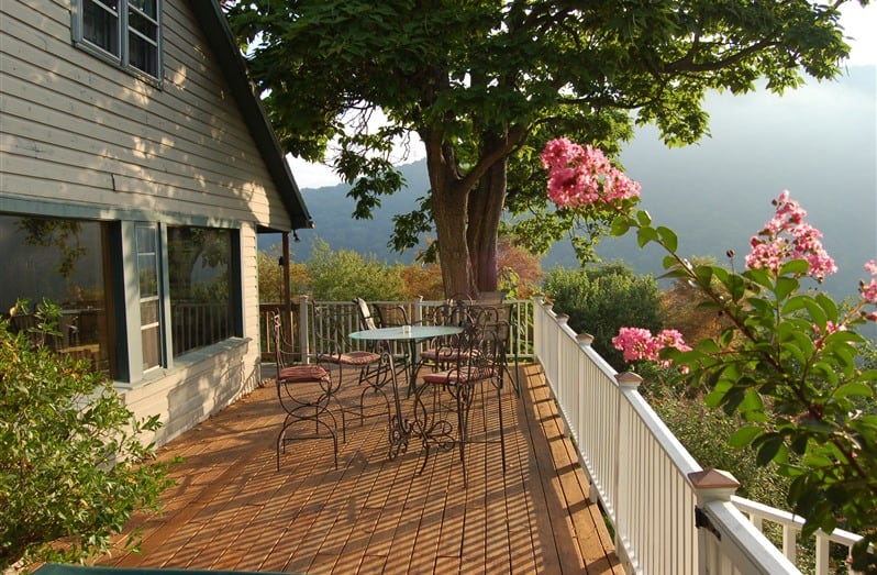The Ledge House