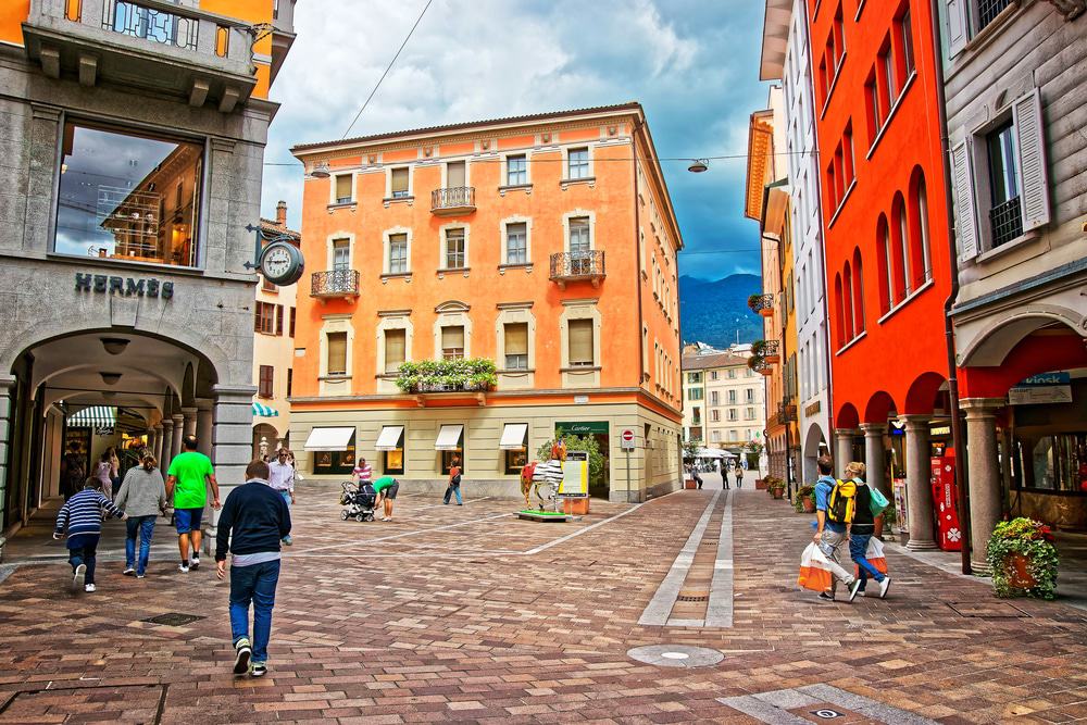Via Nassa