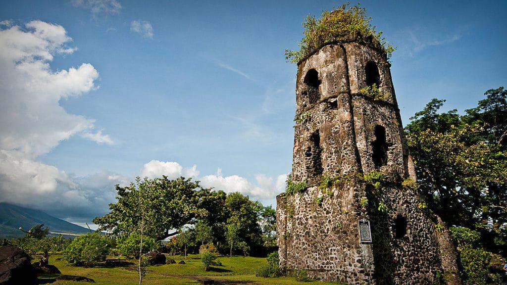 Cagsawa Ruins Park
