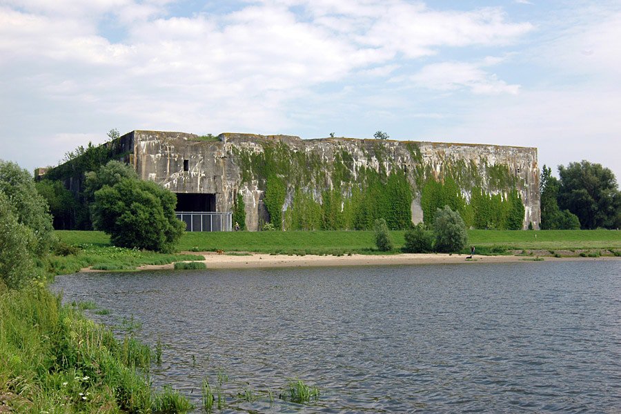 Valentin Submarine Pens