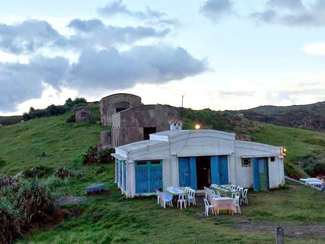 Bunker’s Café