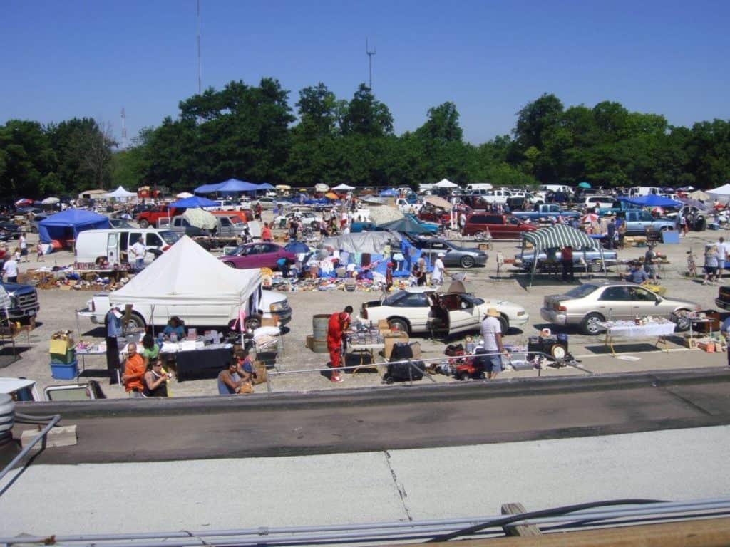 Nate's Swap Shop 63rd Street Drive-In