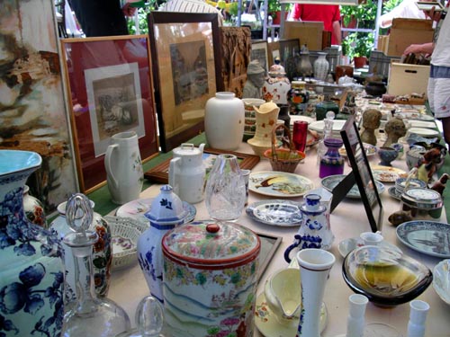 Uncle John's Flea Market