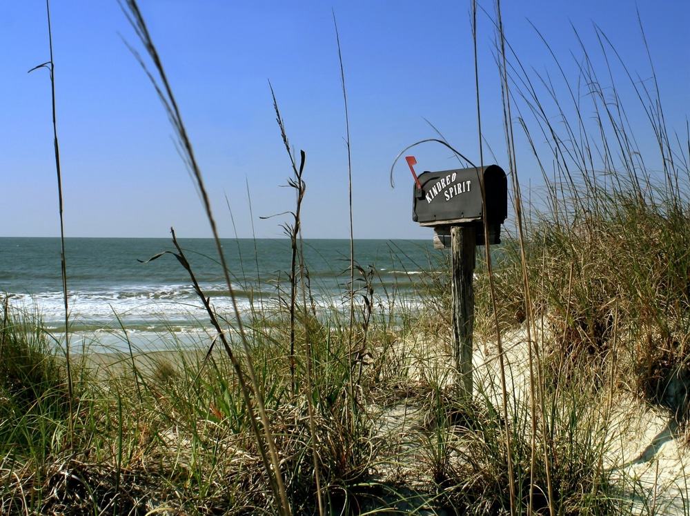 Kindred Spirit Mailbox, Bird Island