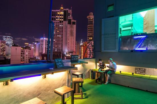 Z Hostel Rooftop, Makati
