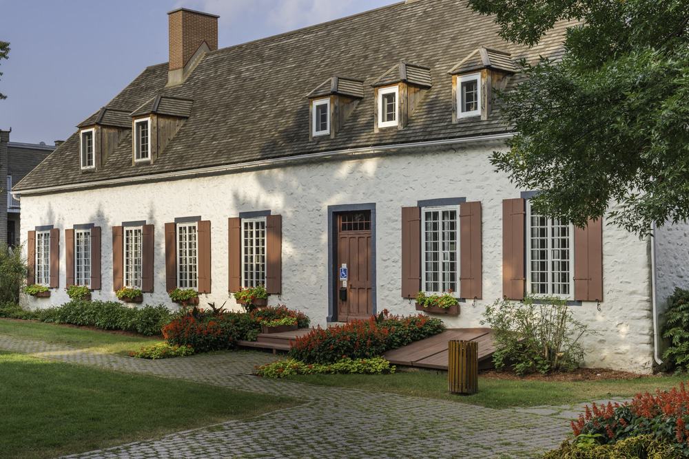 Boucher-De Niverville Manor
