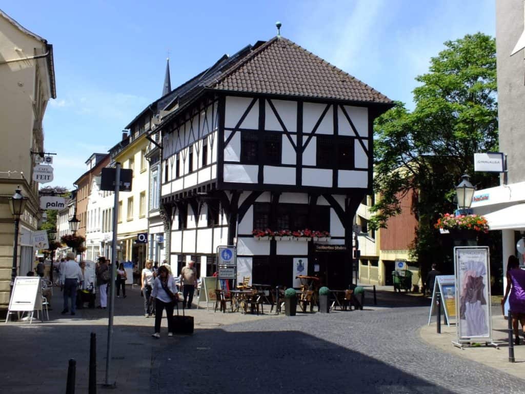 Im Roten Hahn