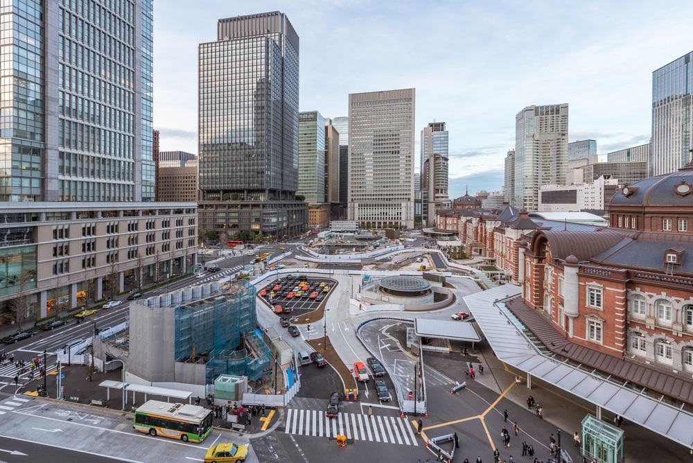 Marunouchi business district and Tokyo Station