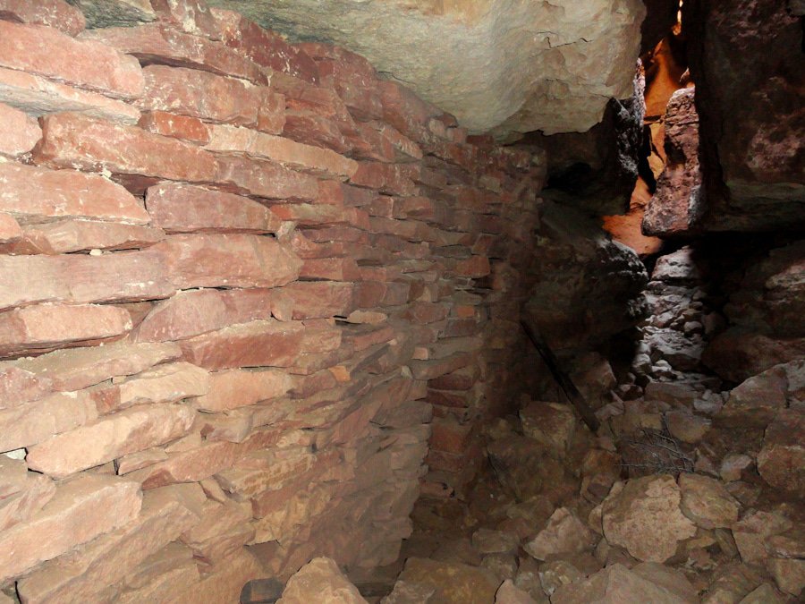 Apache Death Cave, Winslow