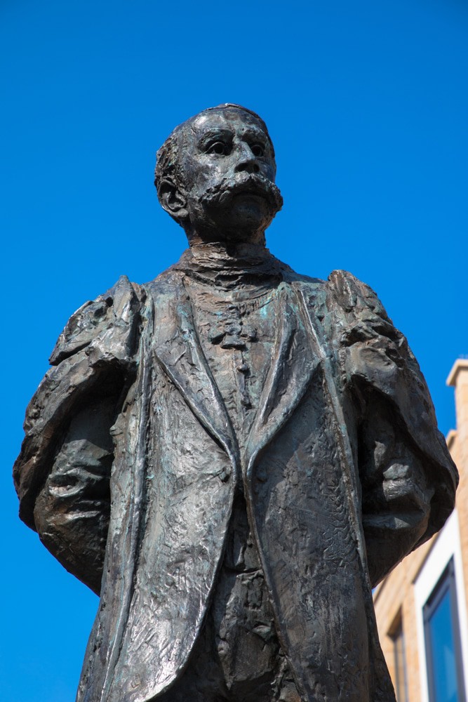 Edward Elgar Statue
