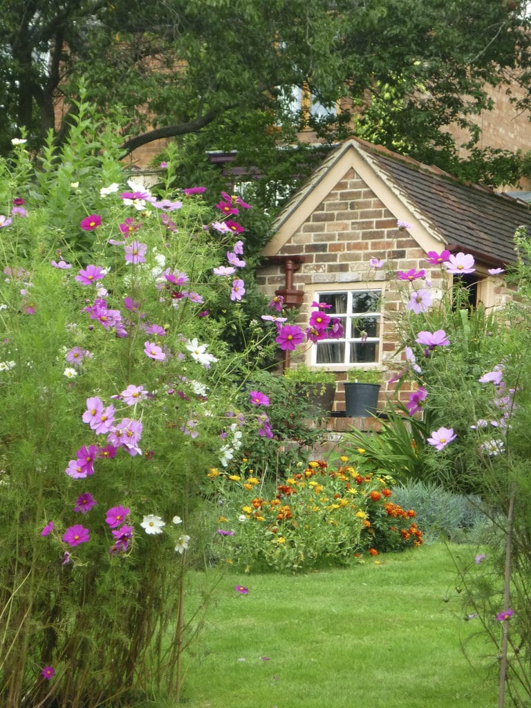 Hill Close Gardens
