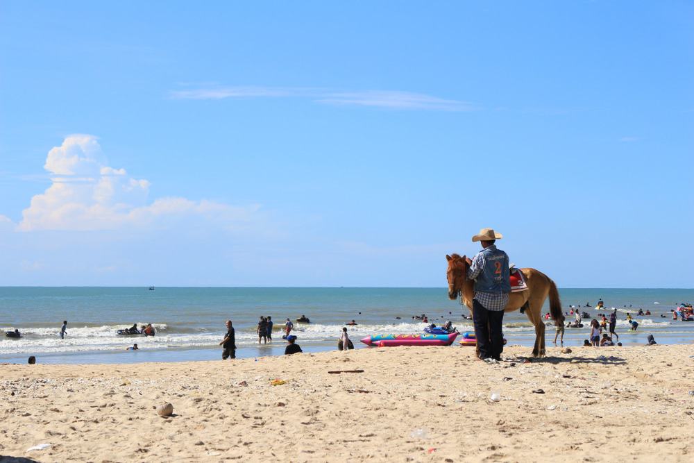 Cha-Am Beach, Petchburi