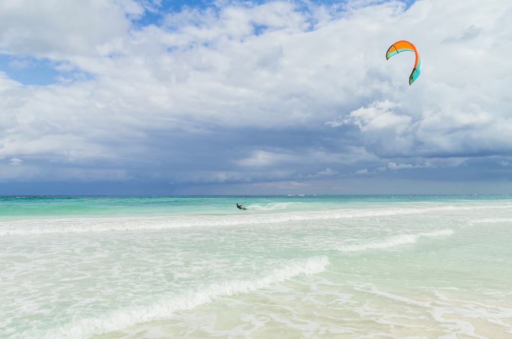 Kitesurfing