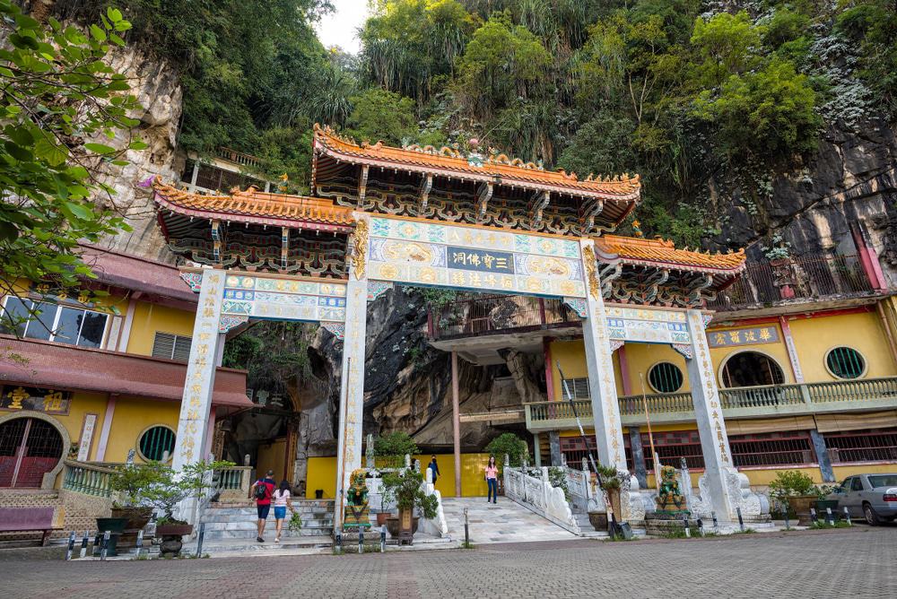 Sam Poh Tong Cave Temple