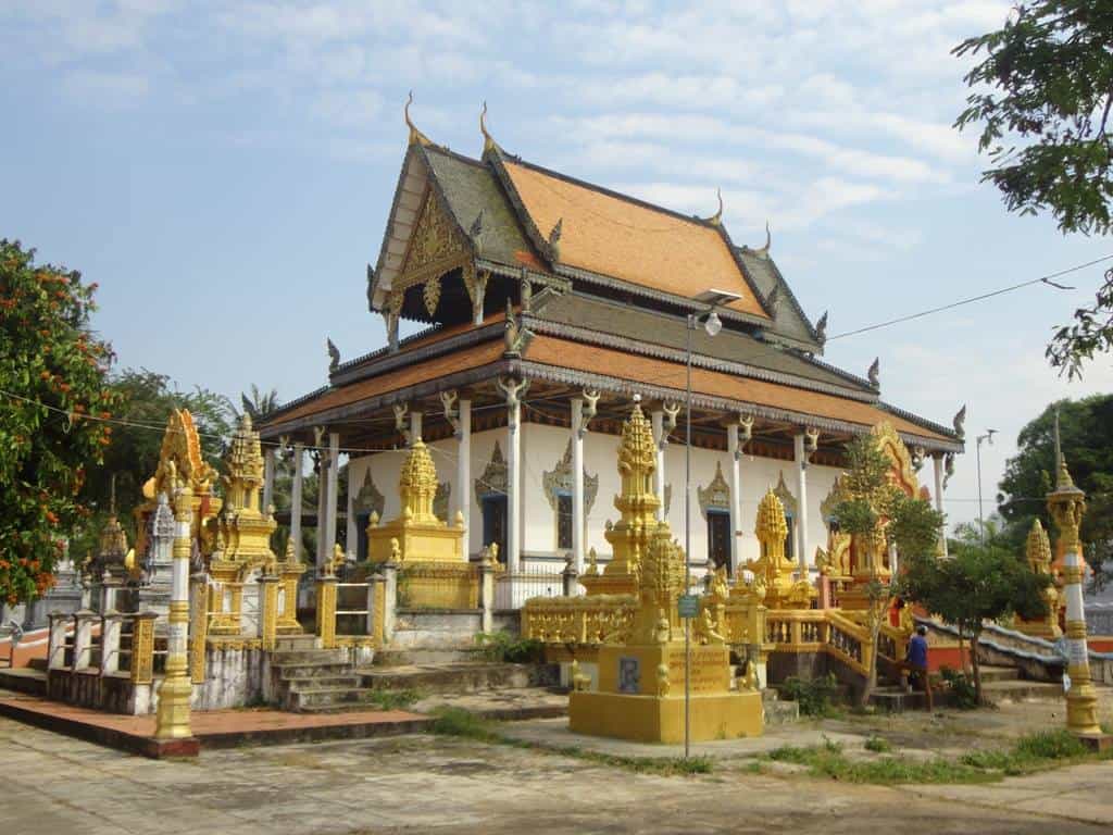 Kampong Pil Pagoda