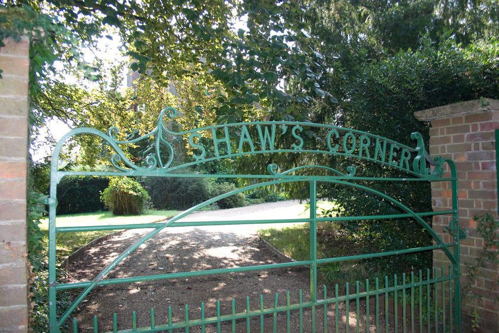 Shaw's Corner