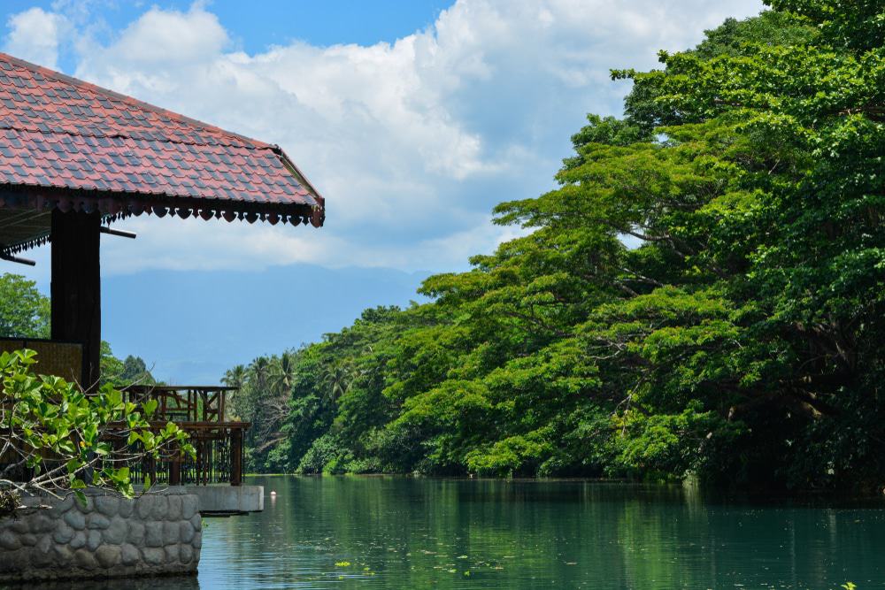 Villa Escudero Plantation