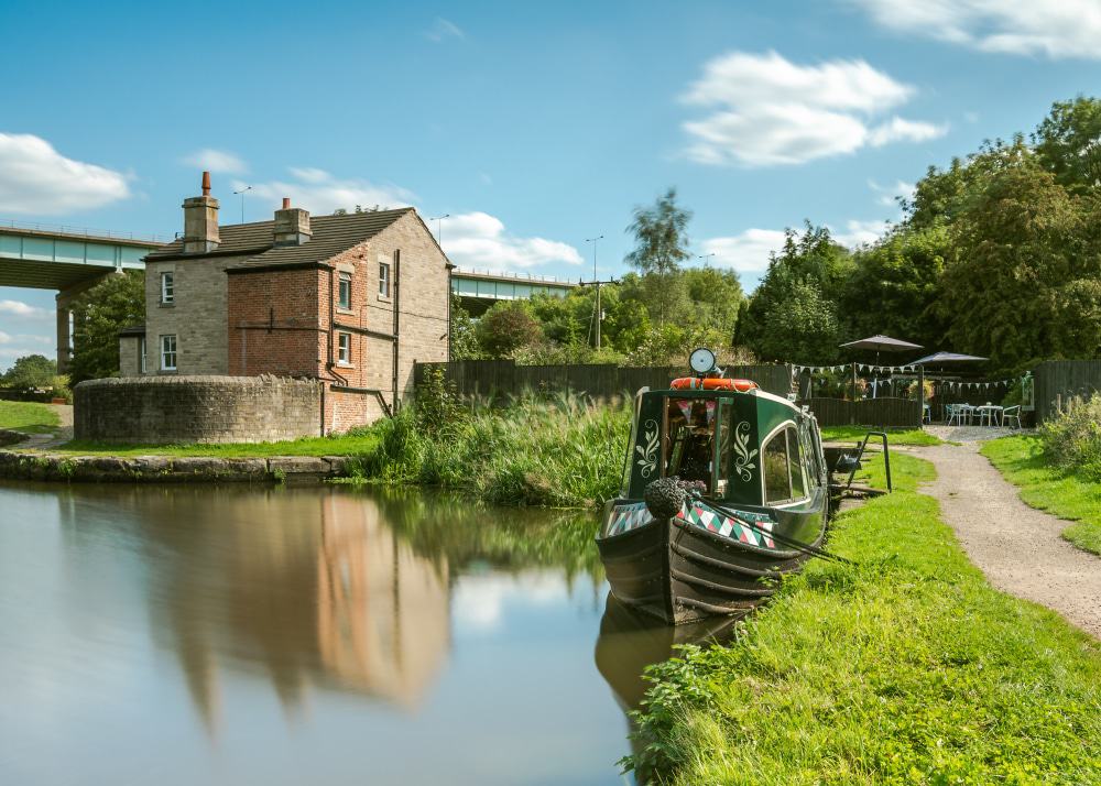 Leeds and Liverpool Canal
