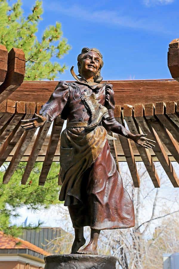 Nellie Pucell Unthank Memorial, Cedar City